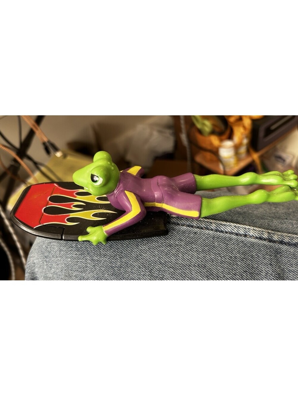 2011 Vintage SwimWays Frog With Surfboard Action Figure Toy